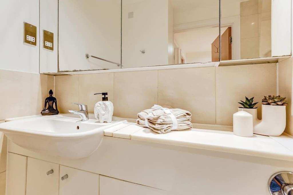 Spacious 1 Bedroom Apt Near Marble Arch London Kültér fotó